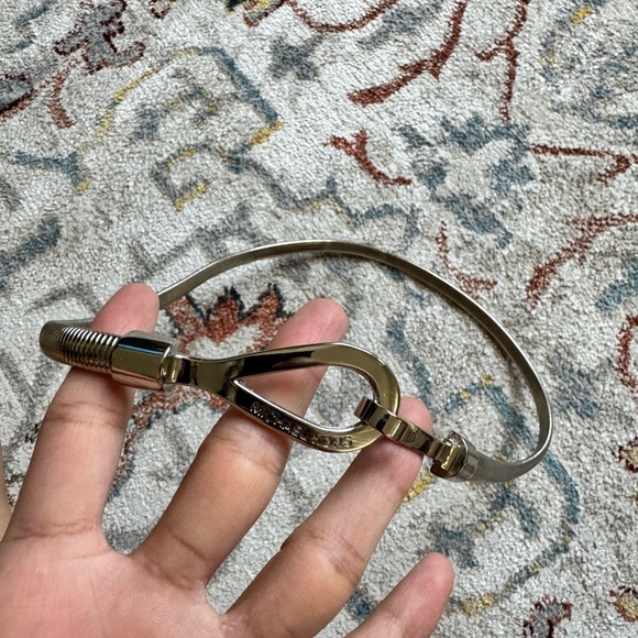 Michael Kors silver belt - Picture 4 of 7